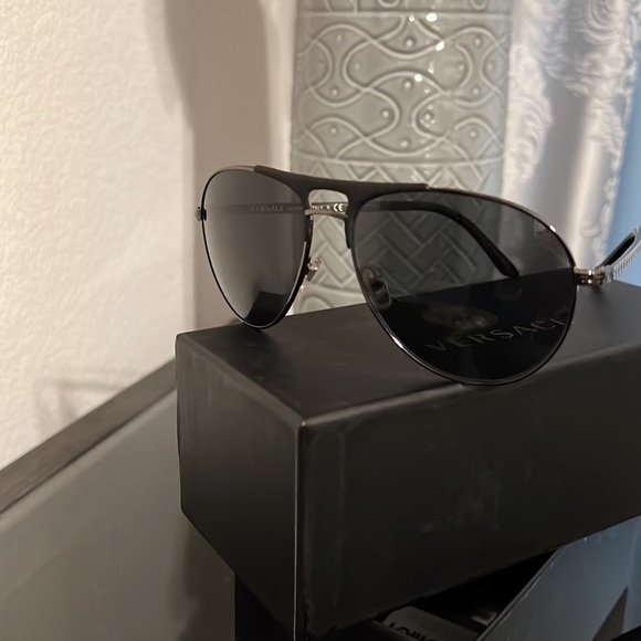 Versace Occhiale Metallo Sunglasses - Picture 4 of 12